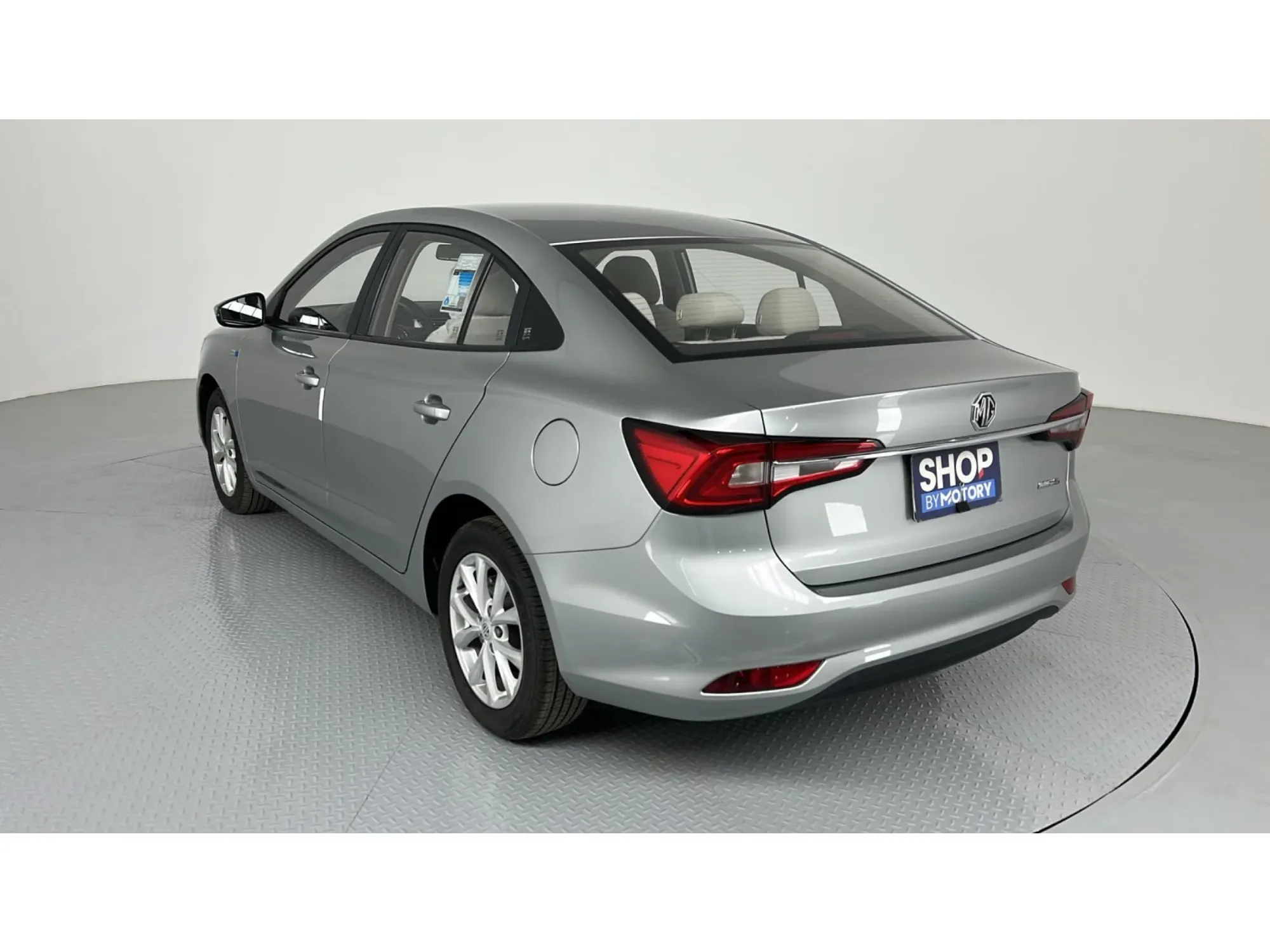 MG 5 STD 2025