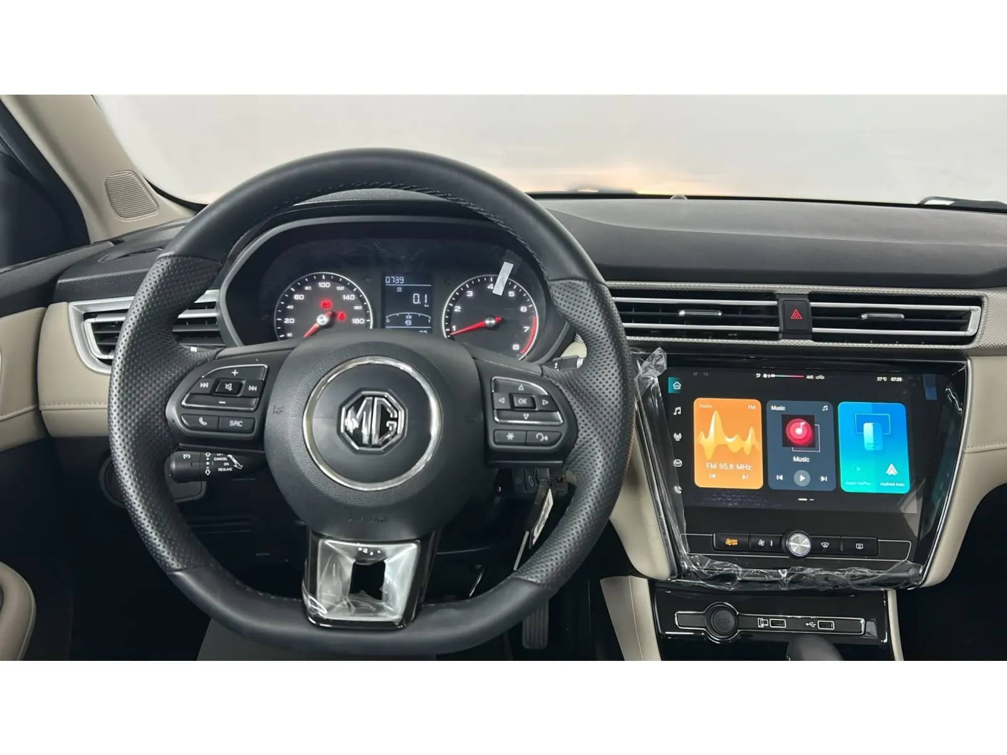 MG 5 STD 2025
