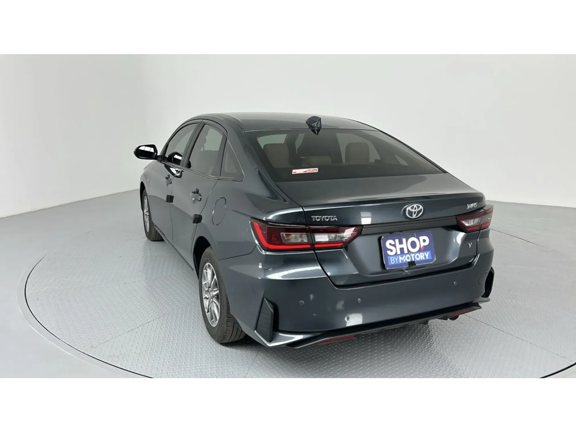 Toyota Yaris Y 2024