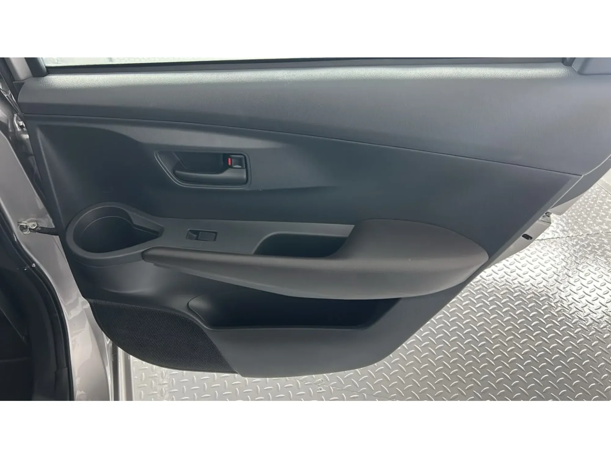 Toyota Yaris Y 2024