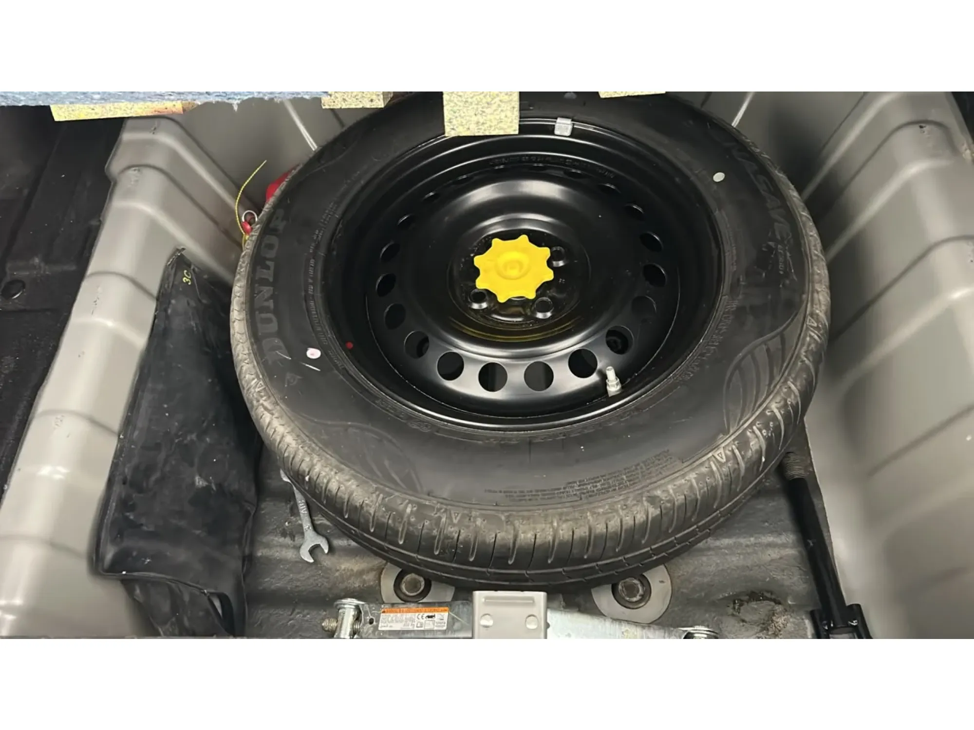 Toyota Yaris Y 2024