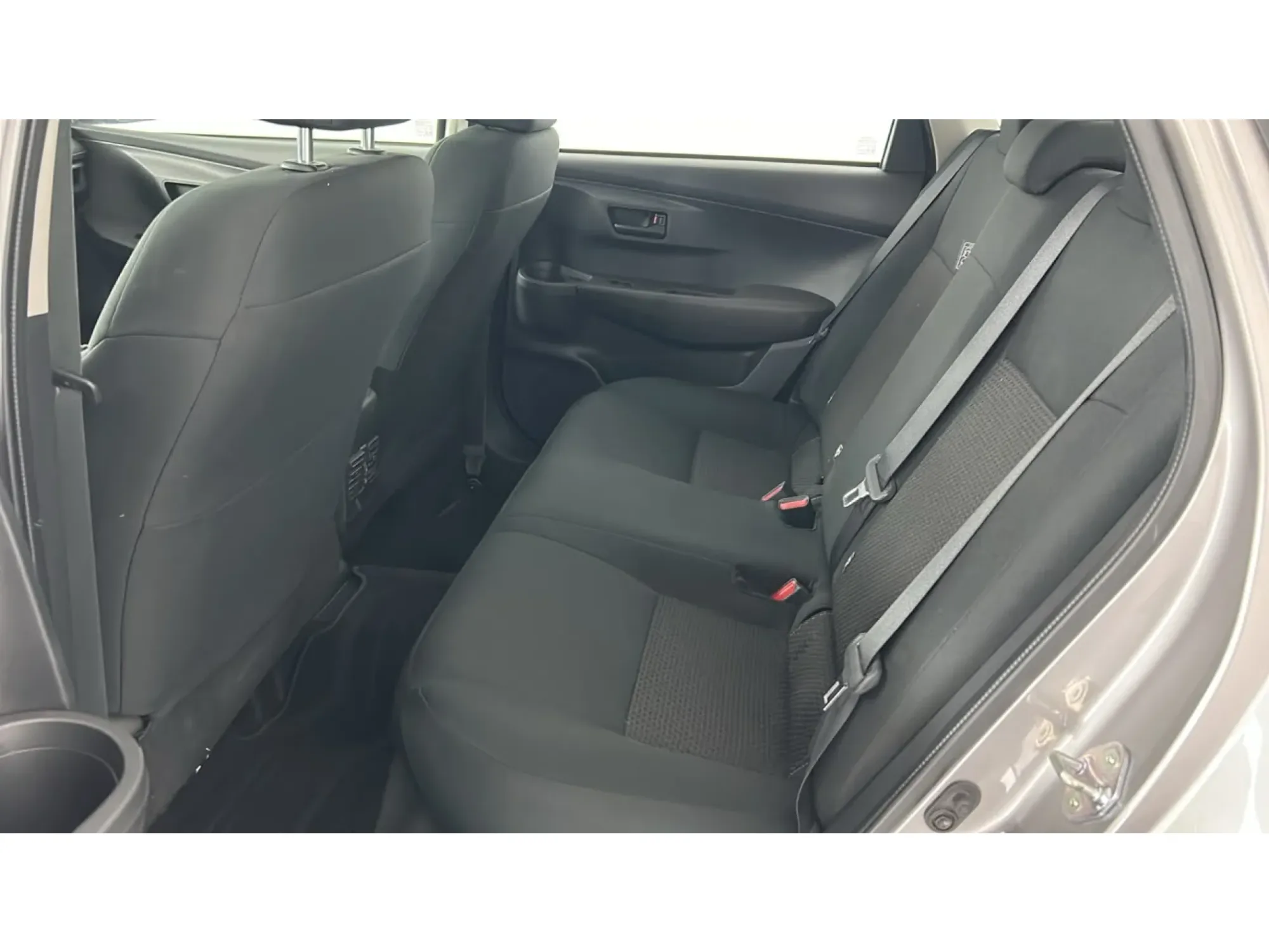 Toyota Yaris Y 2024