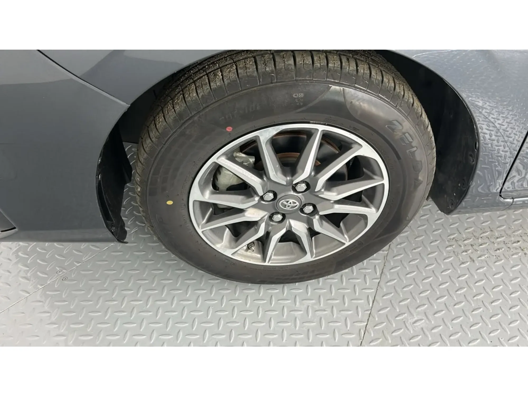 Toyota Yaris Y 2023