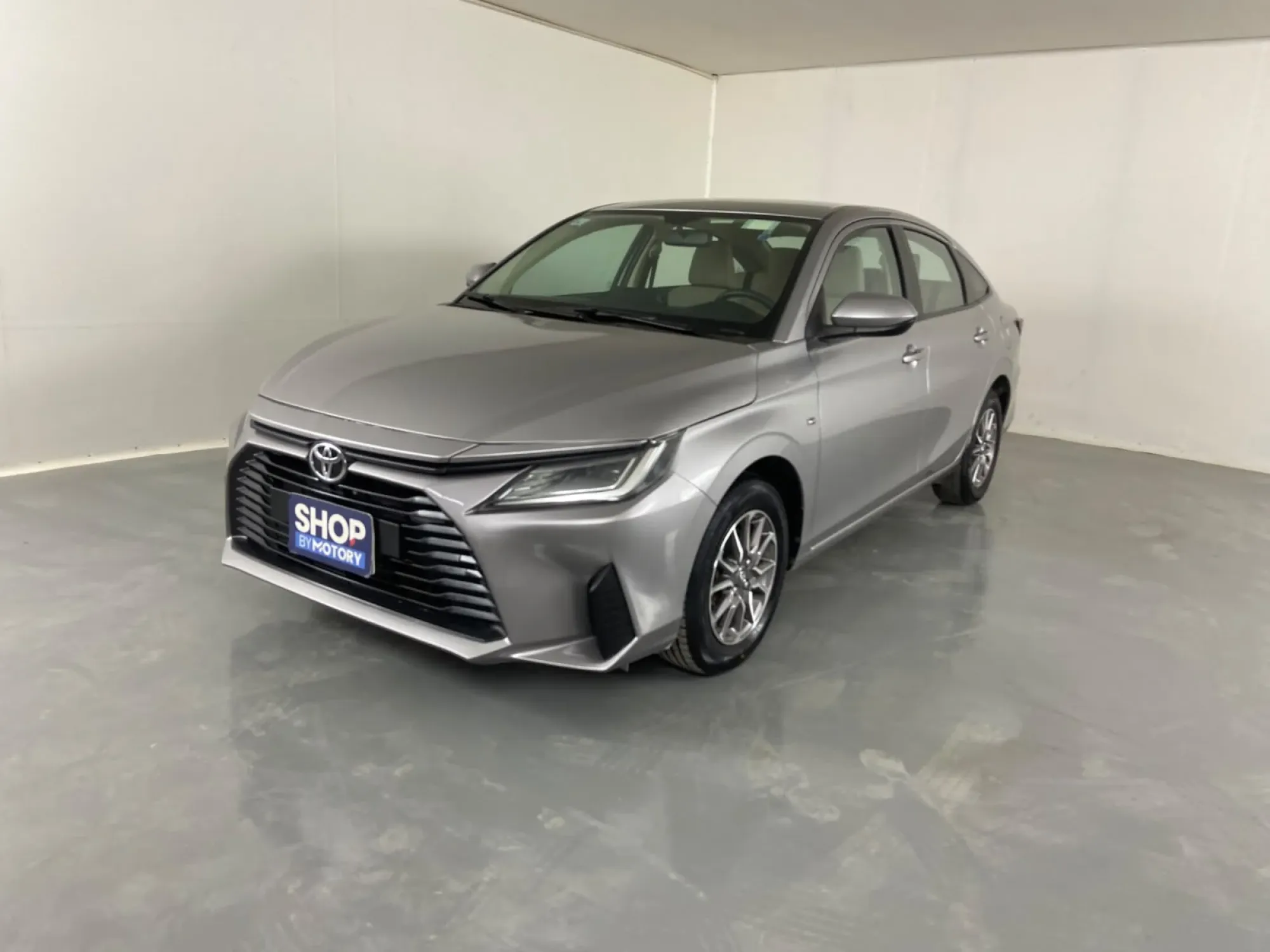 Toyota Yaris Y 2023