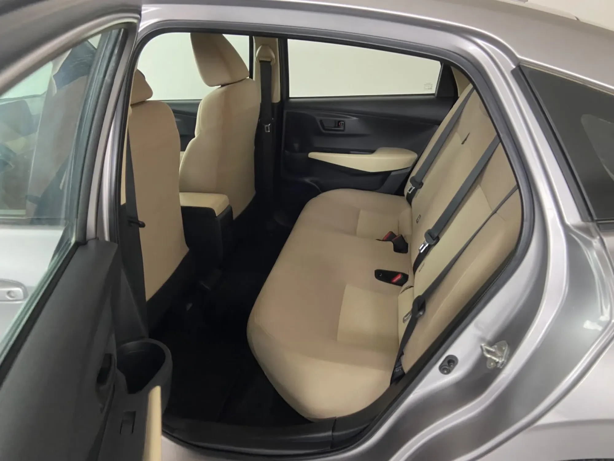 Toyota Yaris Y 2023
