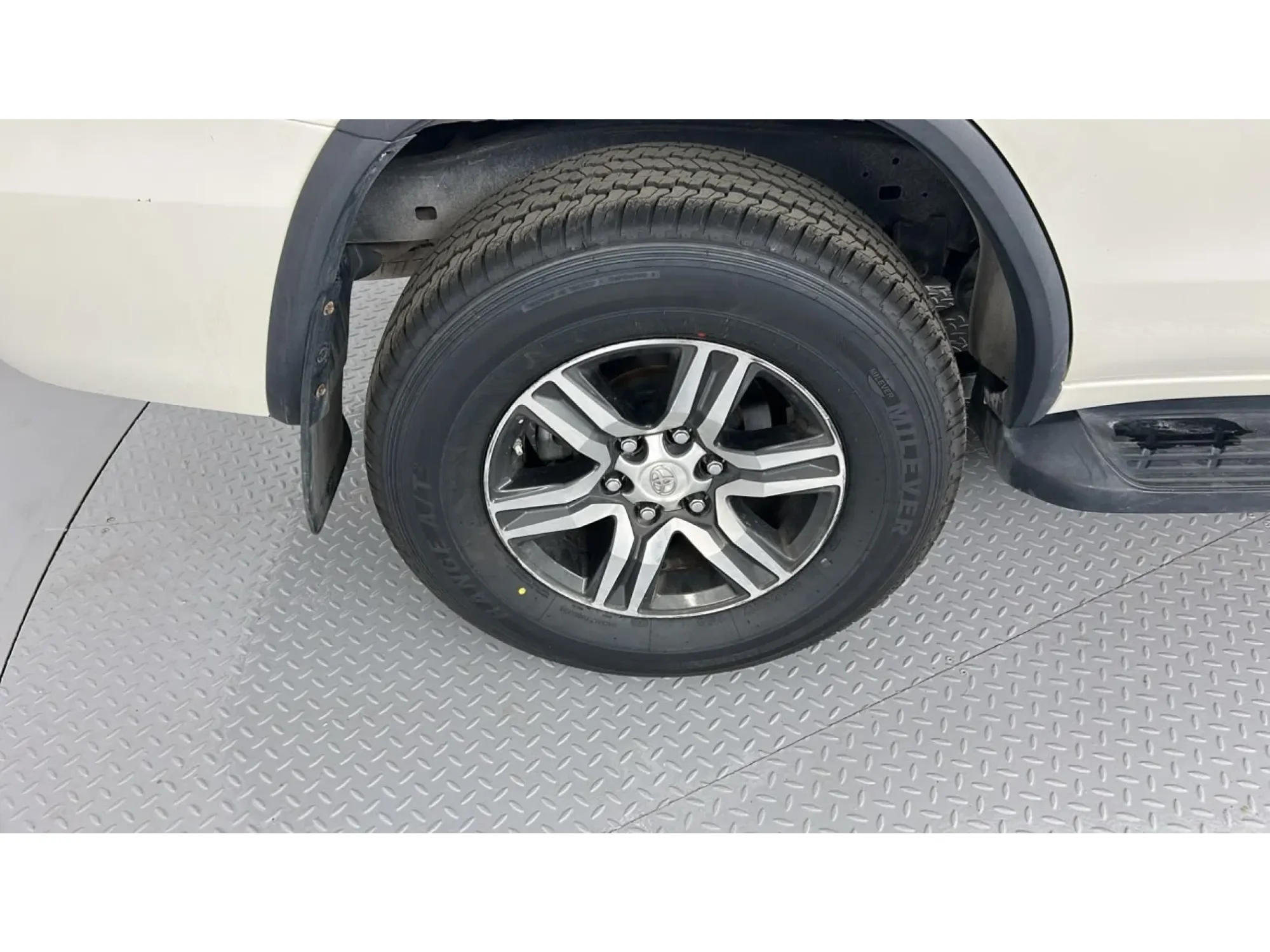 Toyota Fortuner VX1 2021