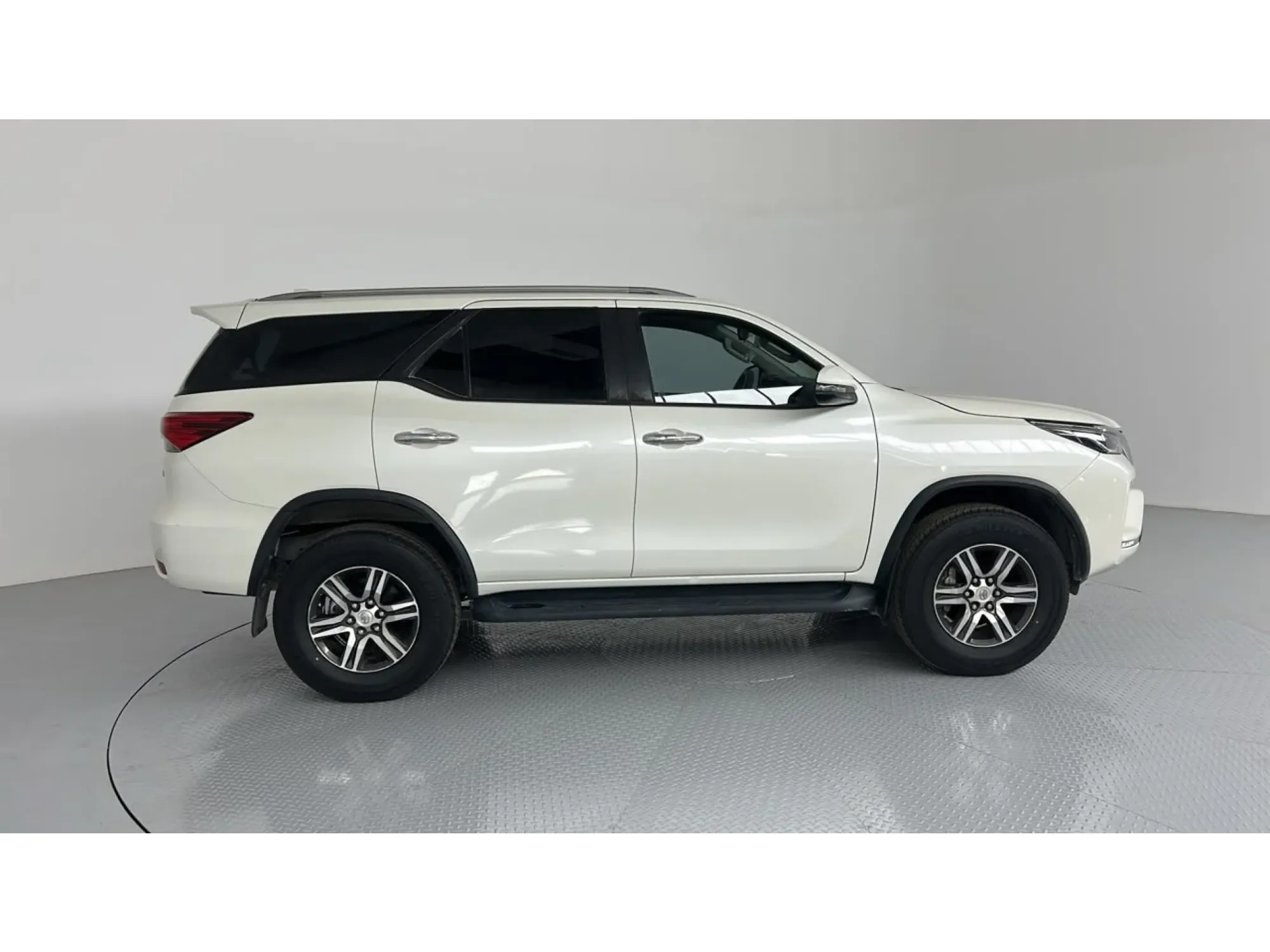 Toyota Fortuner VX1 2021