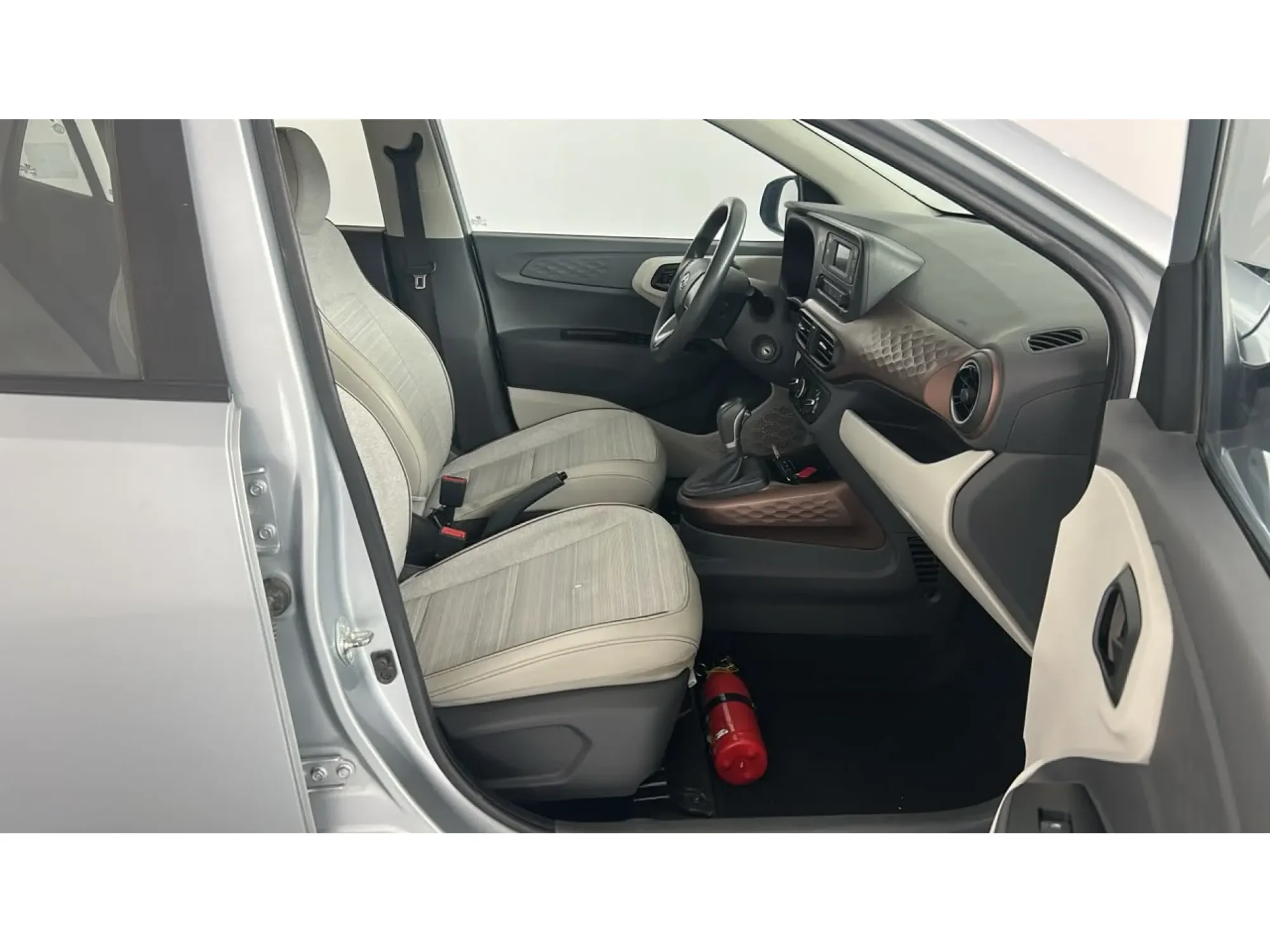 Hyundai GRAND i10 STD 2023