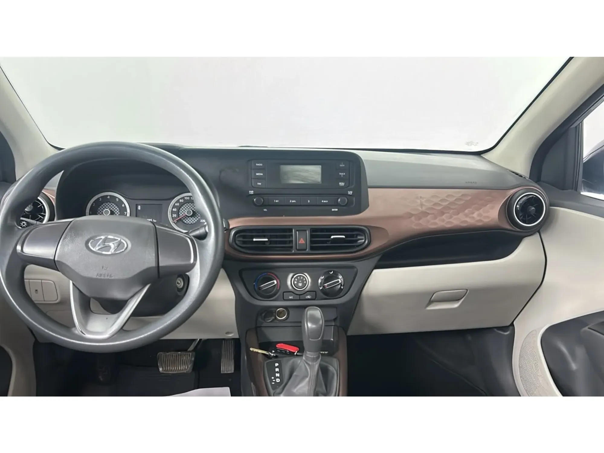 Hyundai GRAND i10 STD 2023