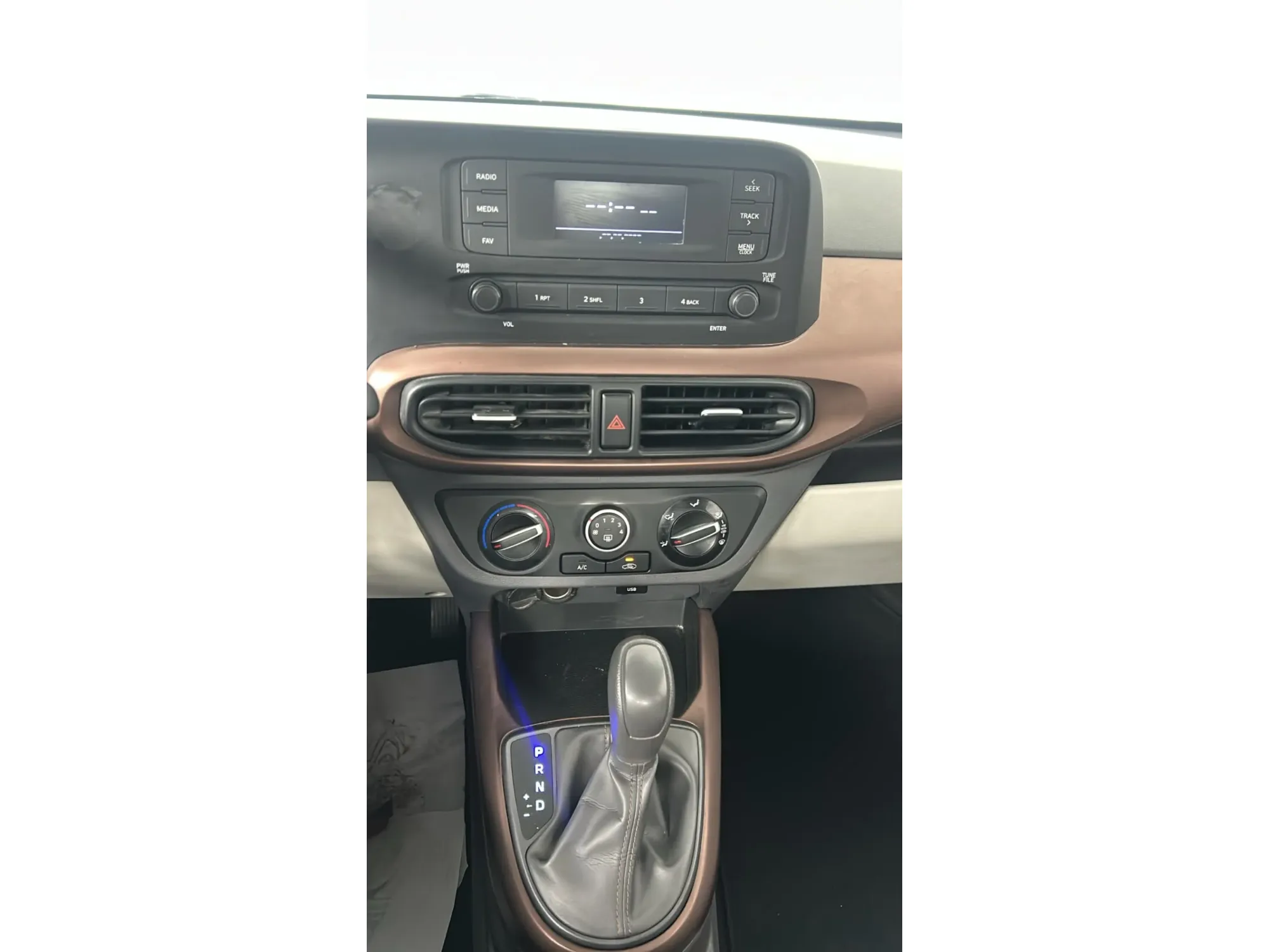 Hyundai GRAND i10 STD 2023
