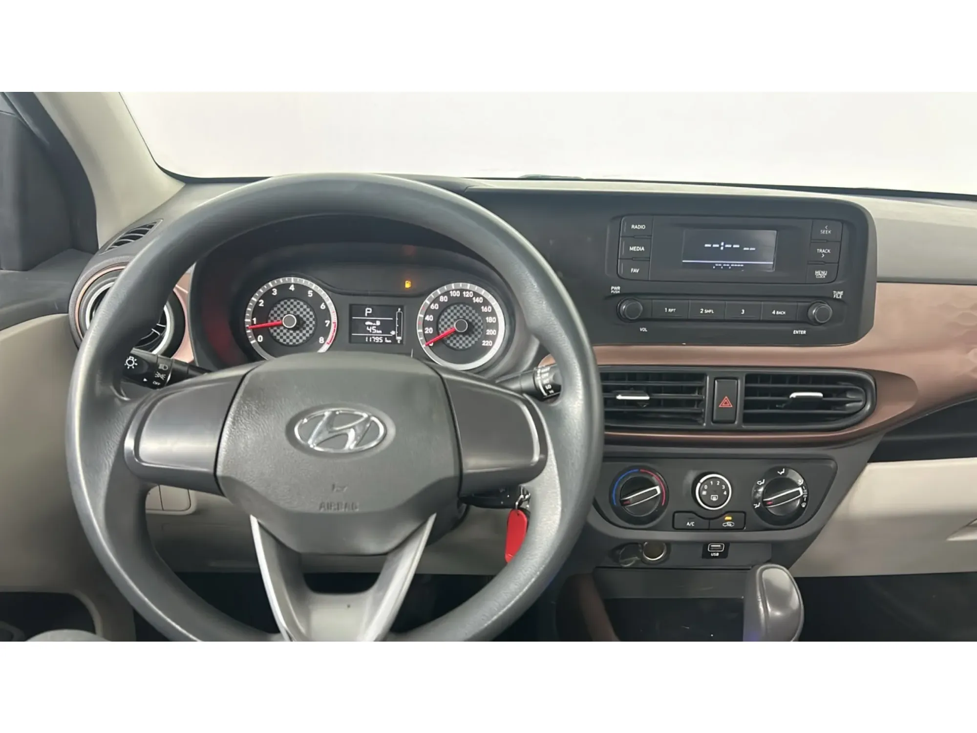 Hyundai GRAND i10 STD 2023