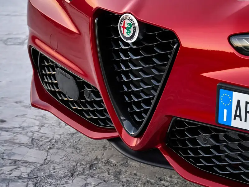 Alfa Romeo GIULIA Veloce 2025 5