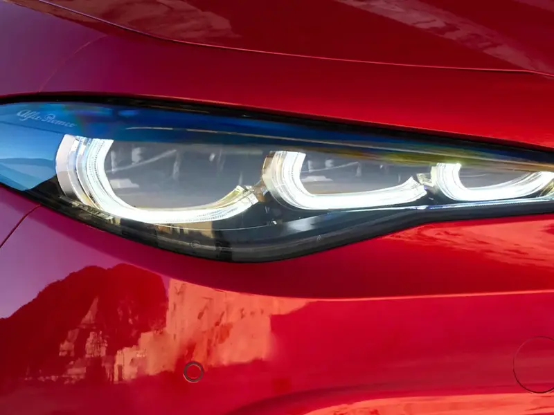 Alfa Romeo GIULIA Veloce 2025 4