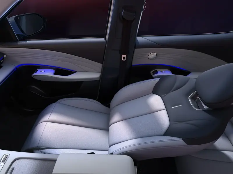 اومودا C7 بريميوم 2026 7
