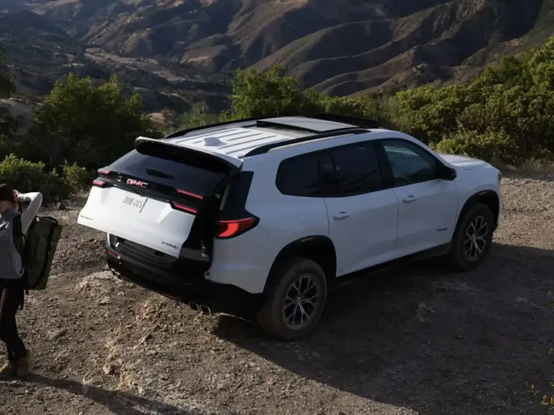 GMC Acadia AT4 AWD 2026 3