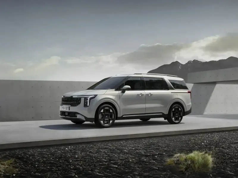 كيا كرنفال HEV 2027 1