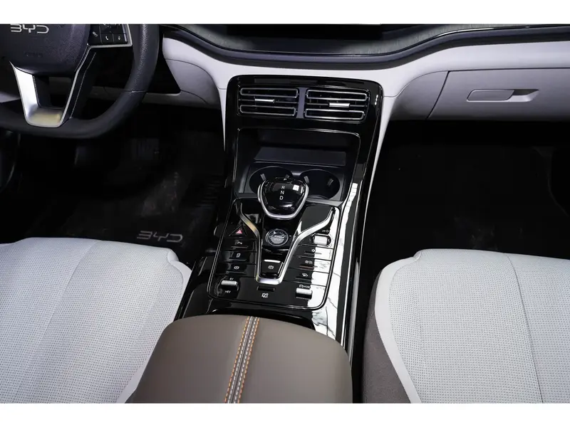 BYD Qin Plus DM-I 2026 10