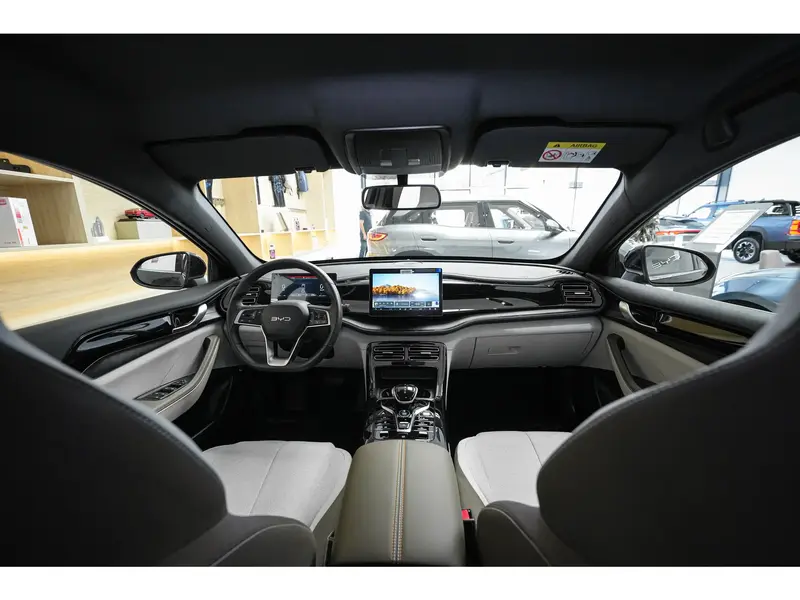 BYD Qin Plus DM-I 2026 7
