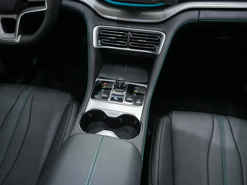 BYD Seal U Luxury Y 2027 8
