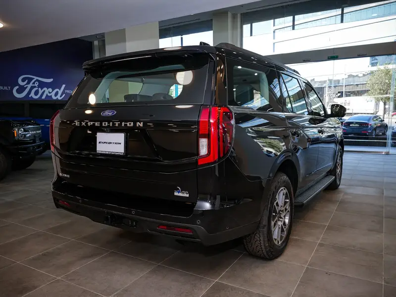 فورد اكسبيديشن Active 2025 10