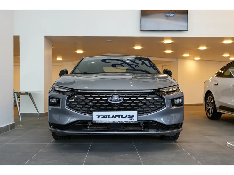 فورد توروس Titanium HEV 2026 17