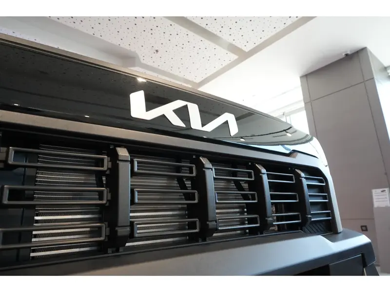 KIA Tasman Full + 2026 12