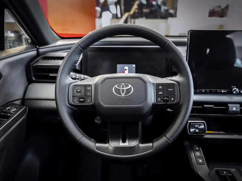 Toyota RAV4 AWD Limited 2026 7