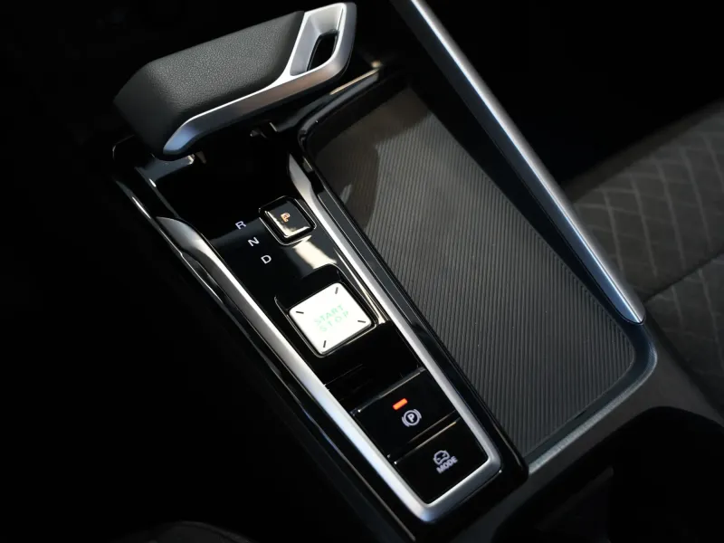 ام جي ZS Hybrid+ Standard 2026 8