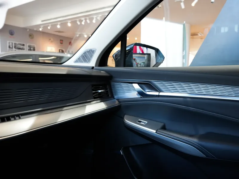 MG RX9 Luxury 2025 11