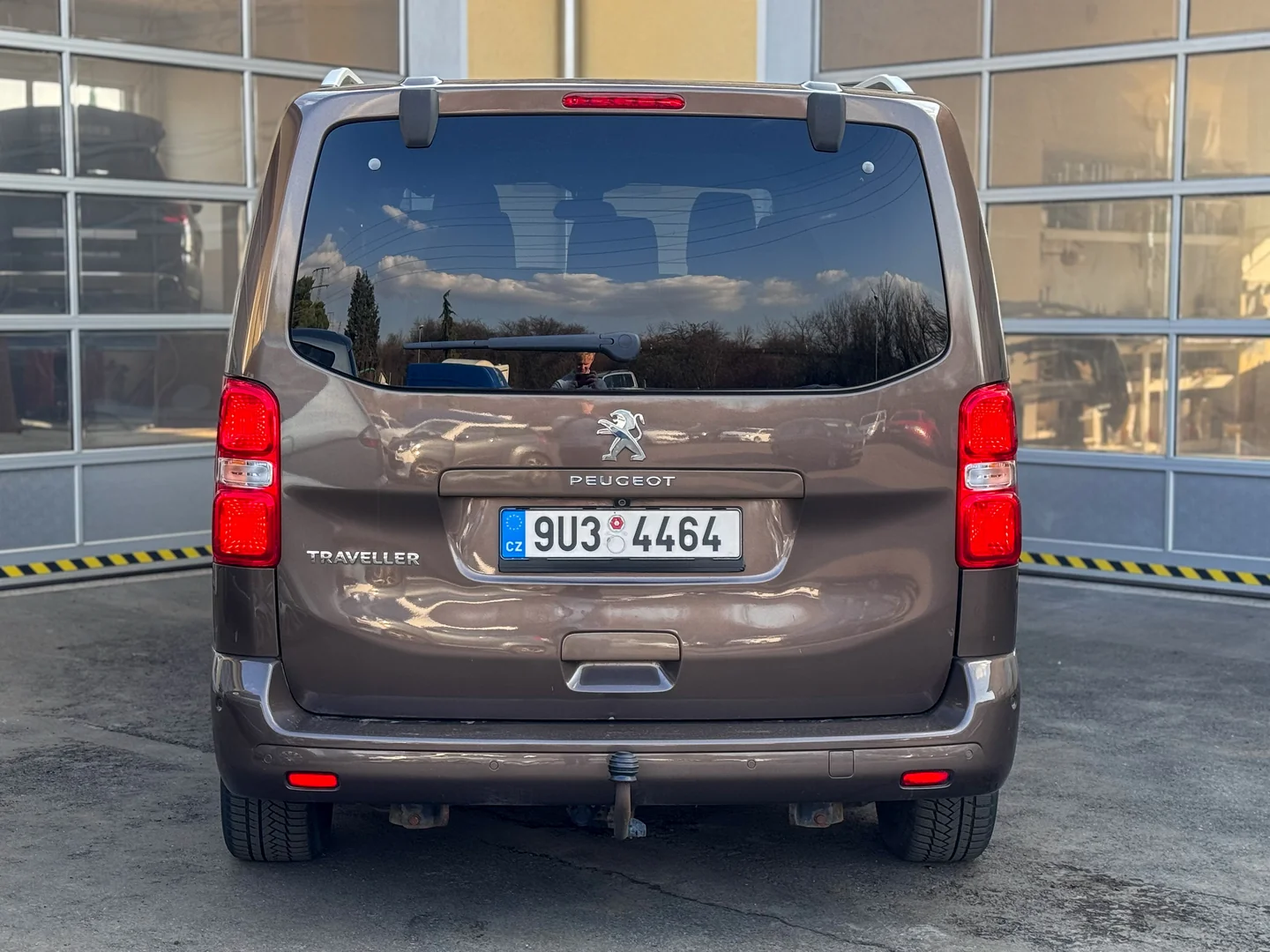 Peugeot Traveller 2017 - Váš Volant