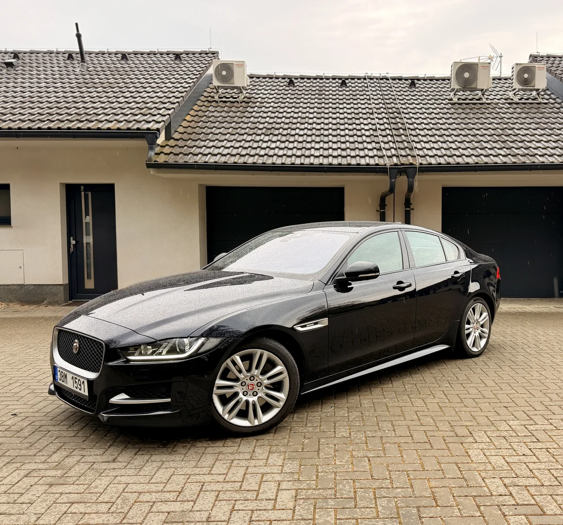 Jaguar XE 2016 - Váš Volant