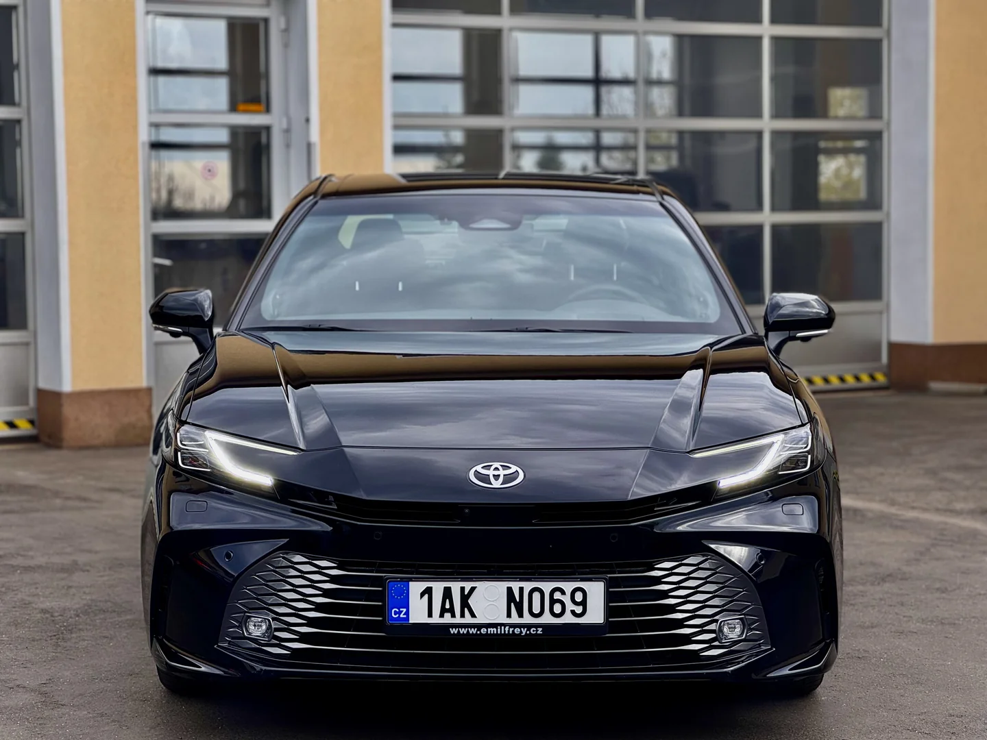 Toyota Camry 2024 - Váš Volant