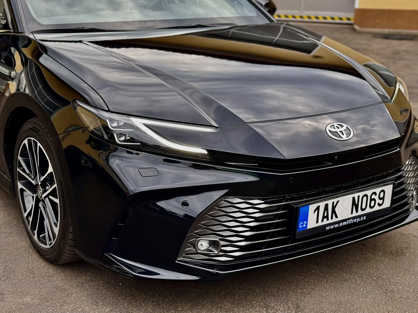 Toyota Camry 2024 - Váš Volant