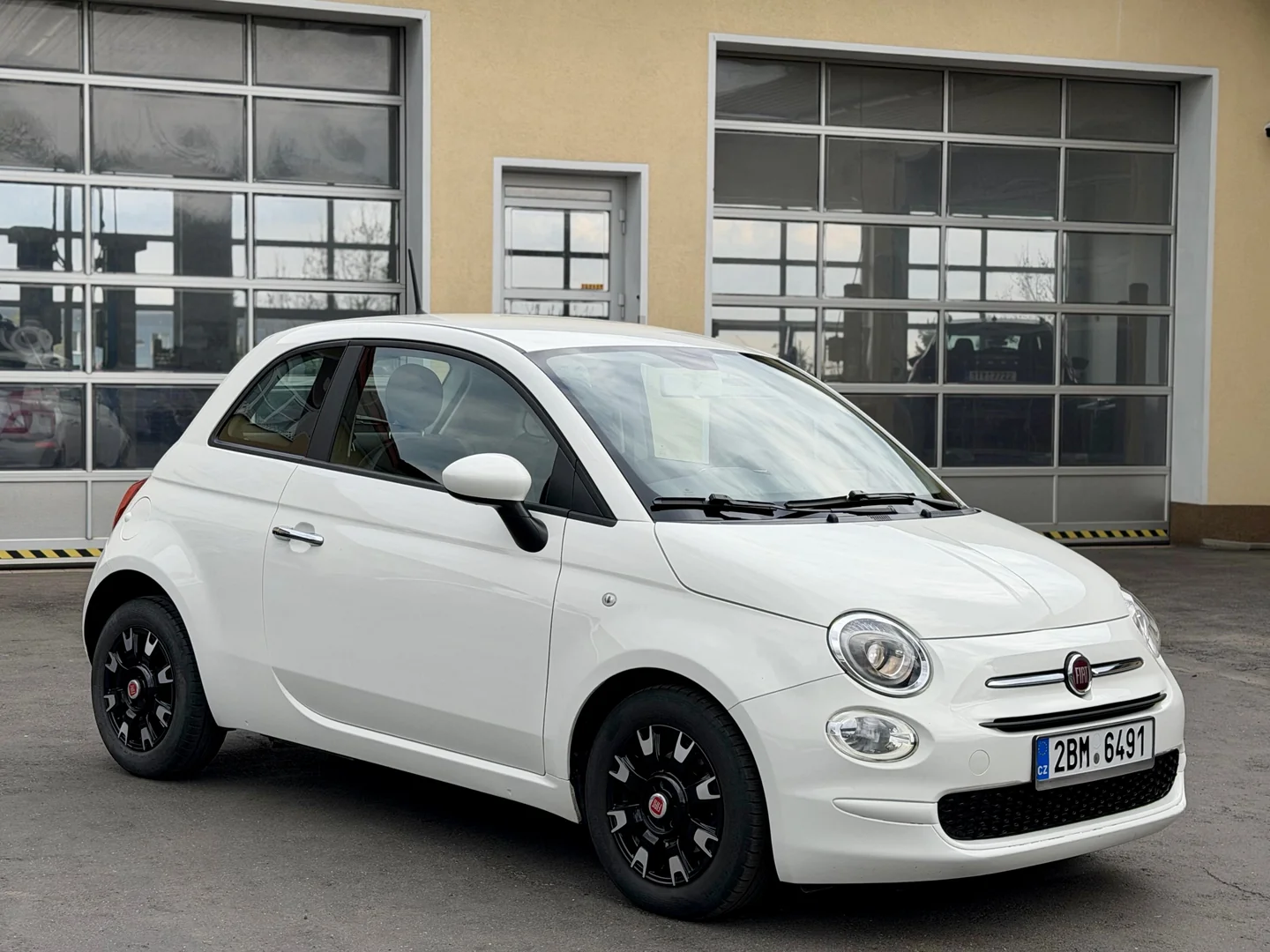 Fiat 500 2016 - Váš Volant