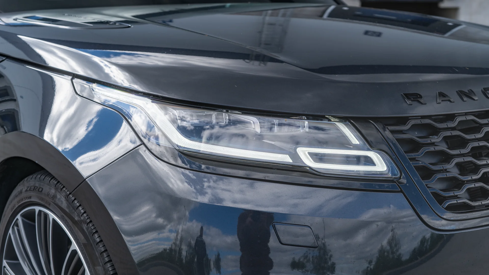 Land Rover Velar 2022 - Váš Volant