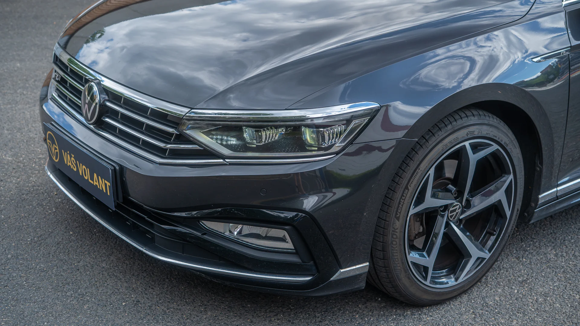Volkswagen Passat 2022 - Váš Volant
