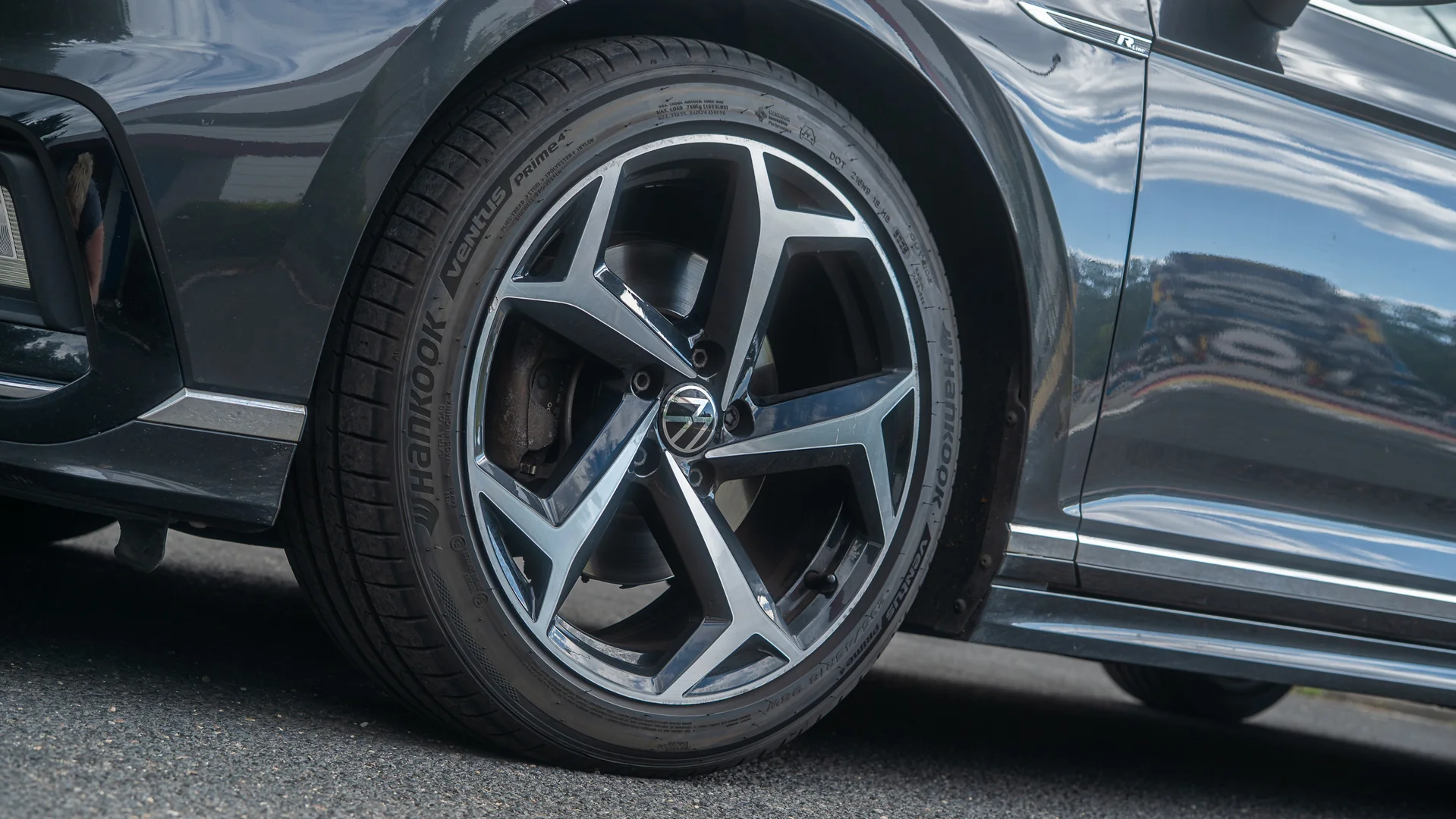 Volkswagen Passat 2022 - Váš Volant