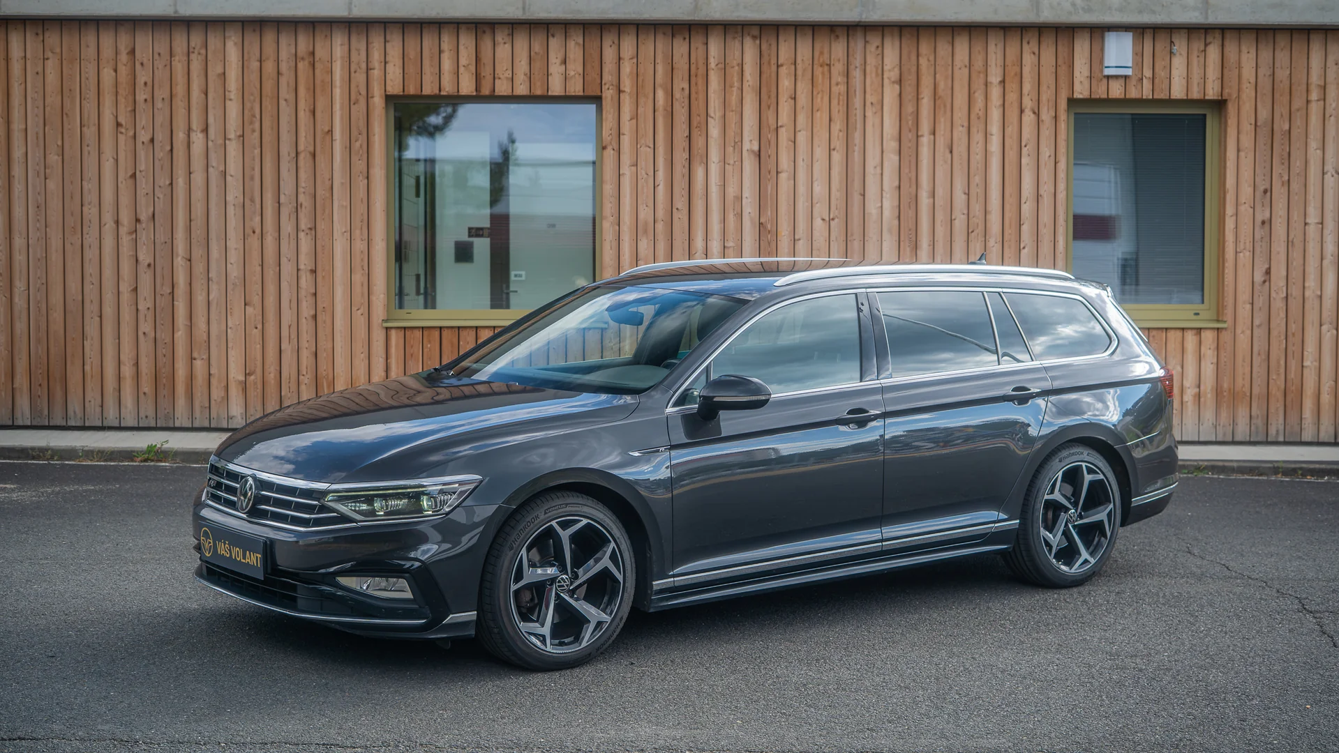 Volkswagen Passat 2022 - Váš Volant