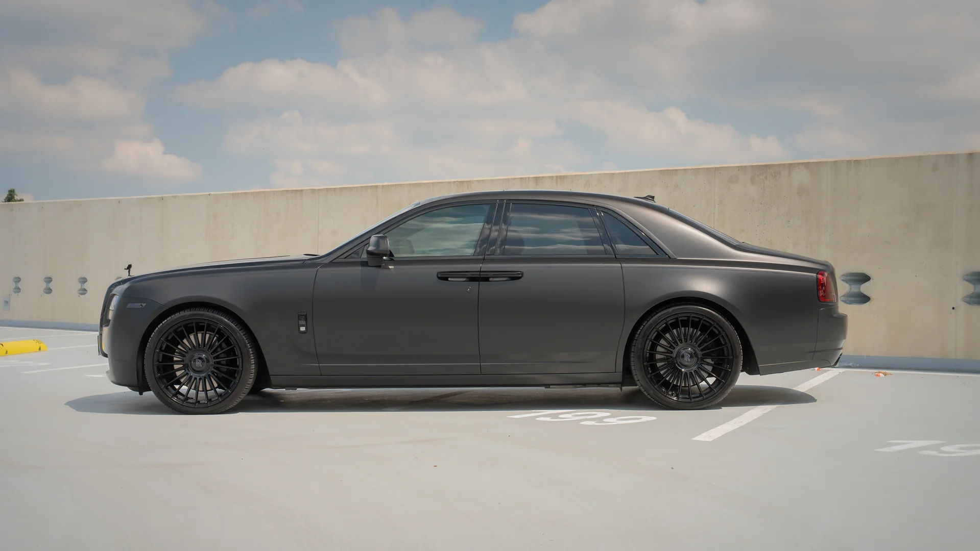 Rolls-Royce Ghost 2014 - Váš Volant