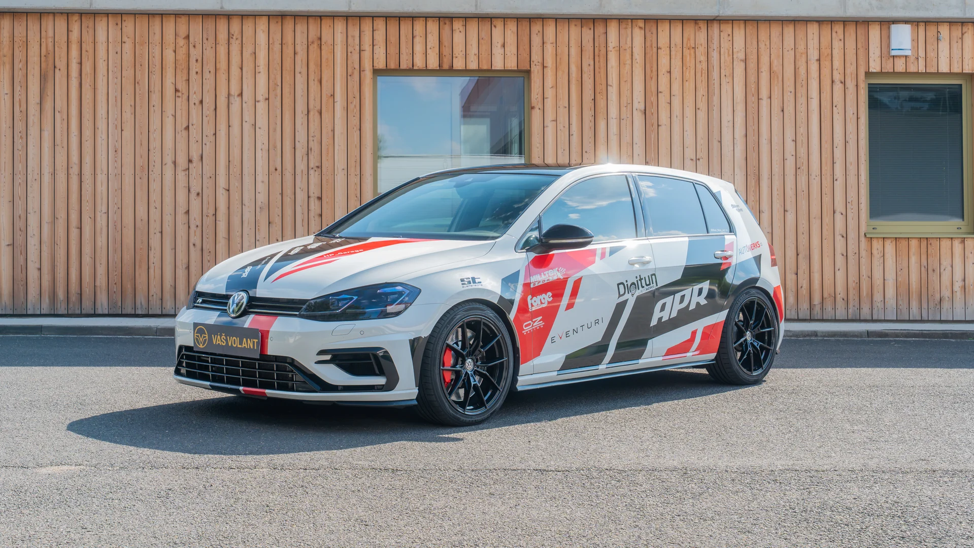 Volkswagen Golf 2019 - Váš Volant