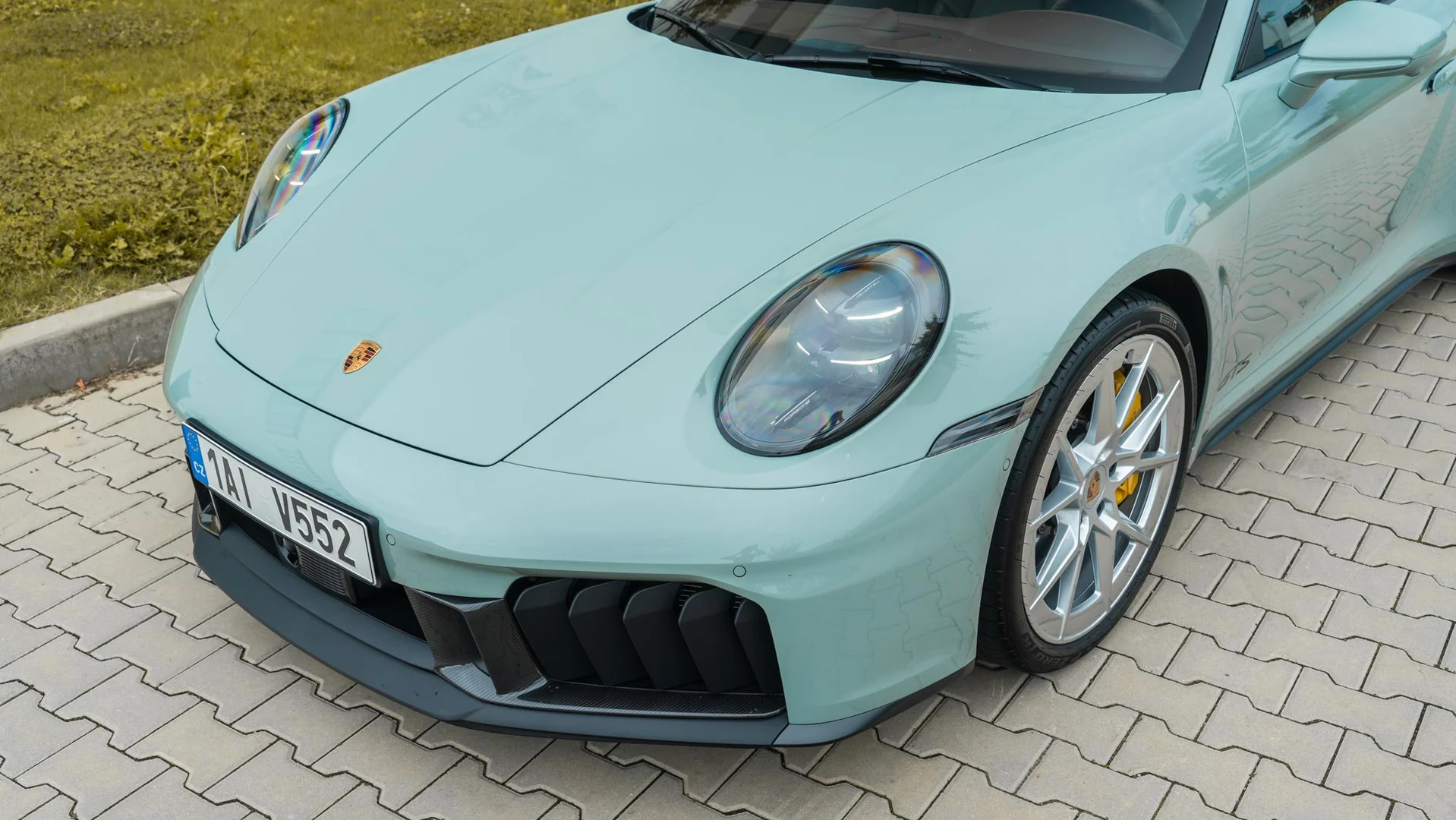 Porsche 911 2025 - Váš Volant