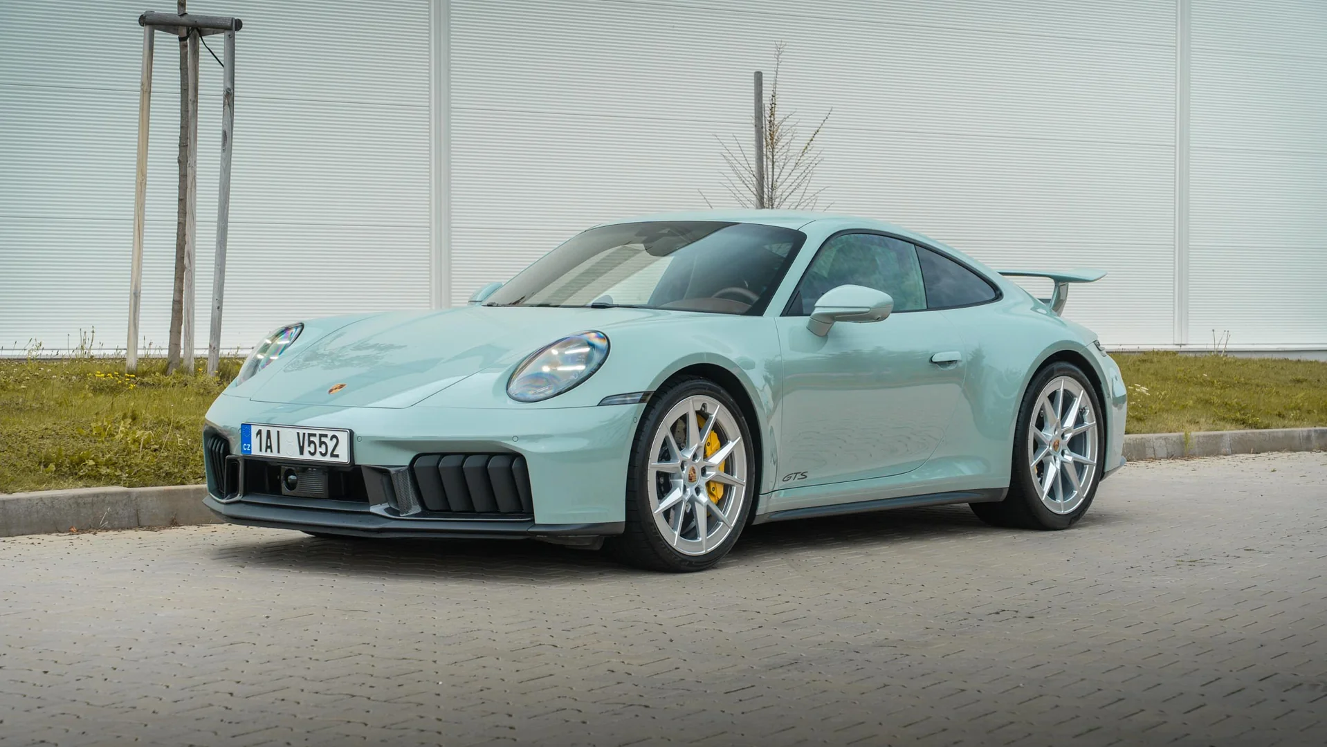 Porsche 911 2025 - Váš Volant