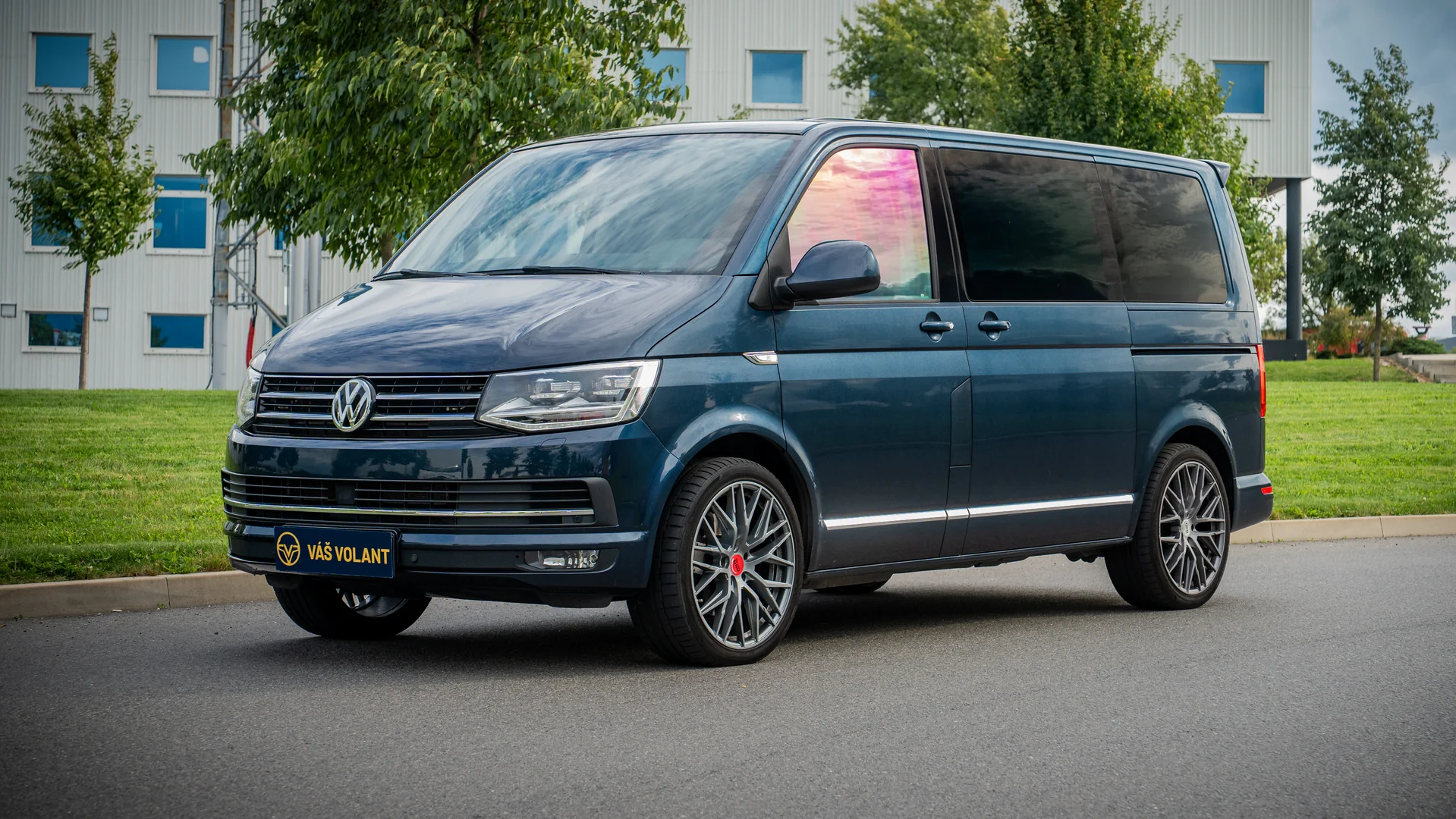 Volkswagen Multivan T6 2017 - Váš Volant