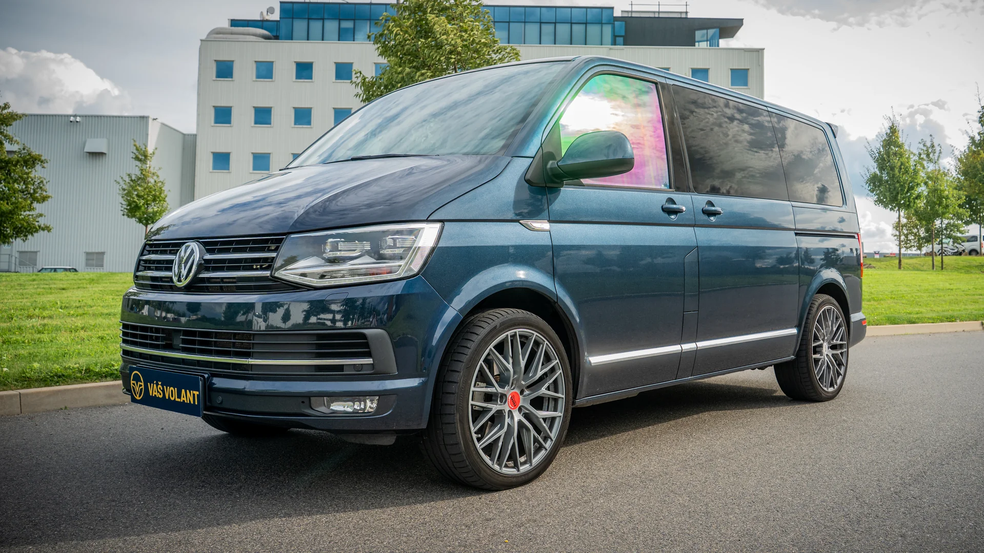 Volkswagen Multivan T6 2017 - Váš Volant