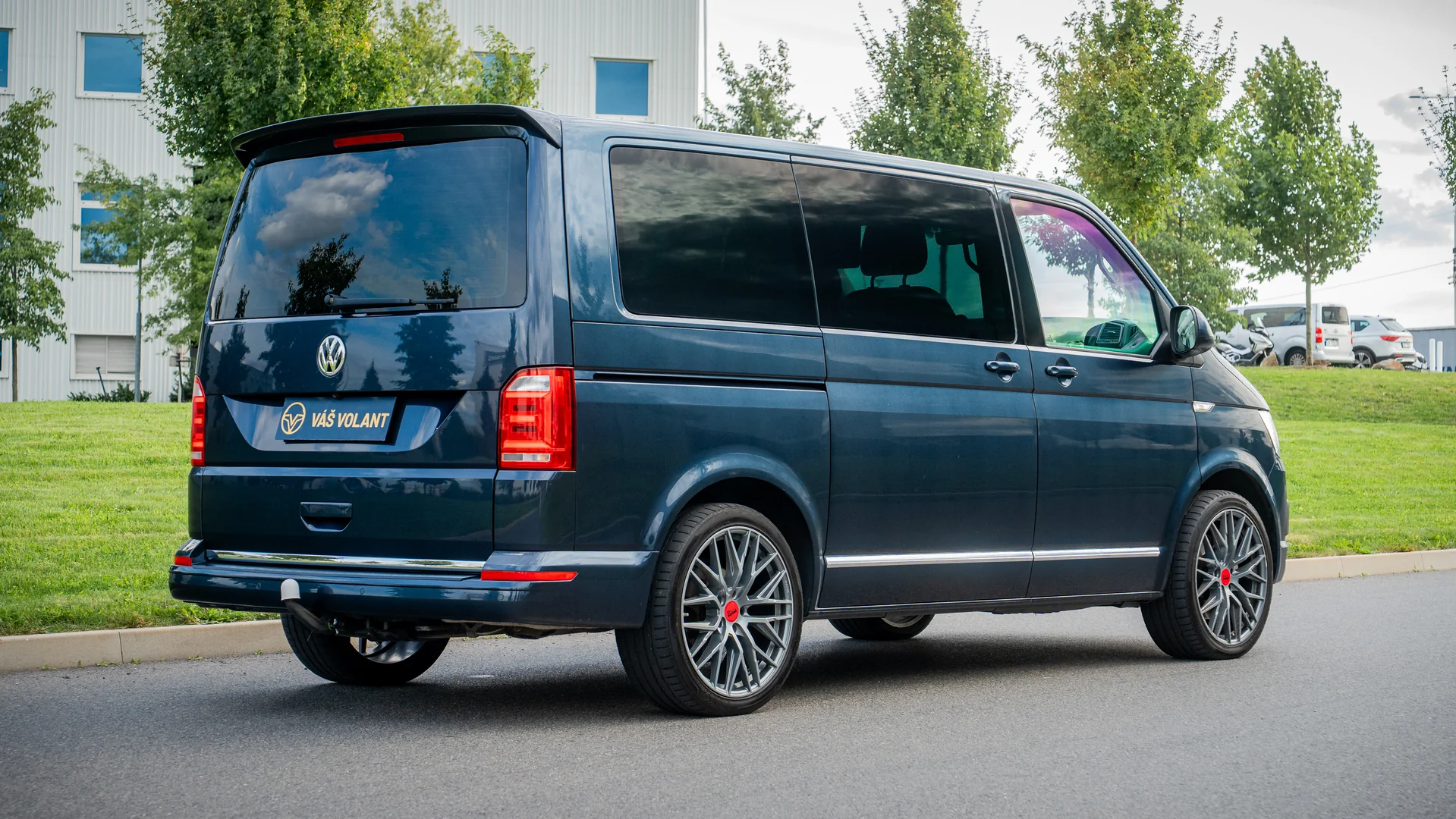 Volkswagen Multivan T6 2017 - Váš Volant