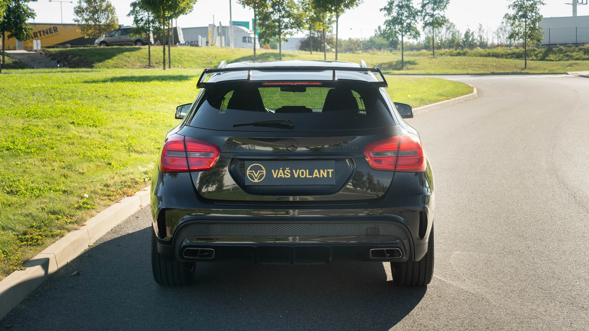 Mercedes-Benz GLA 45 AMG 2016 - Váš Volant