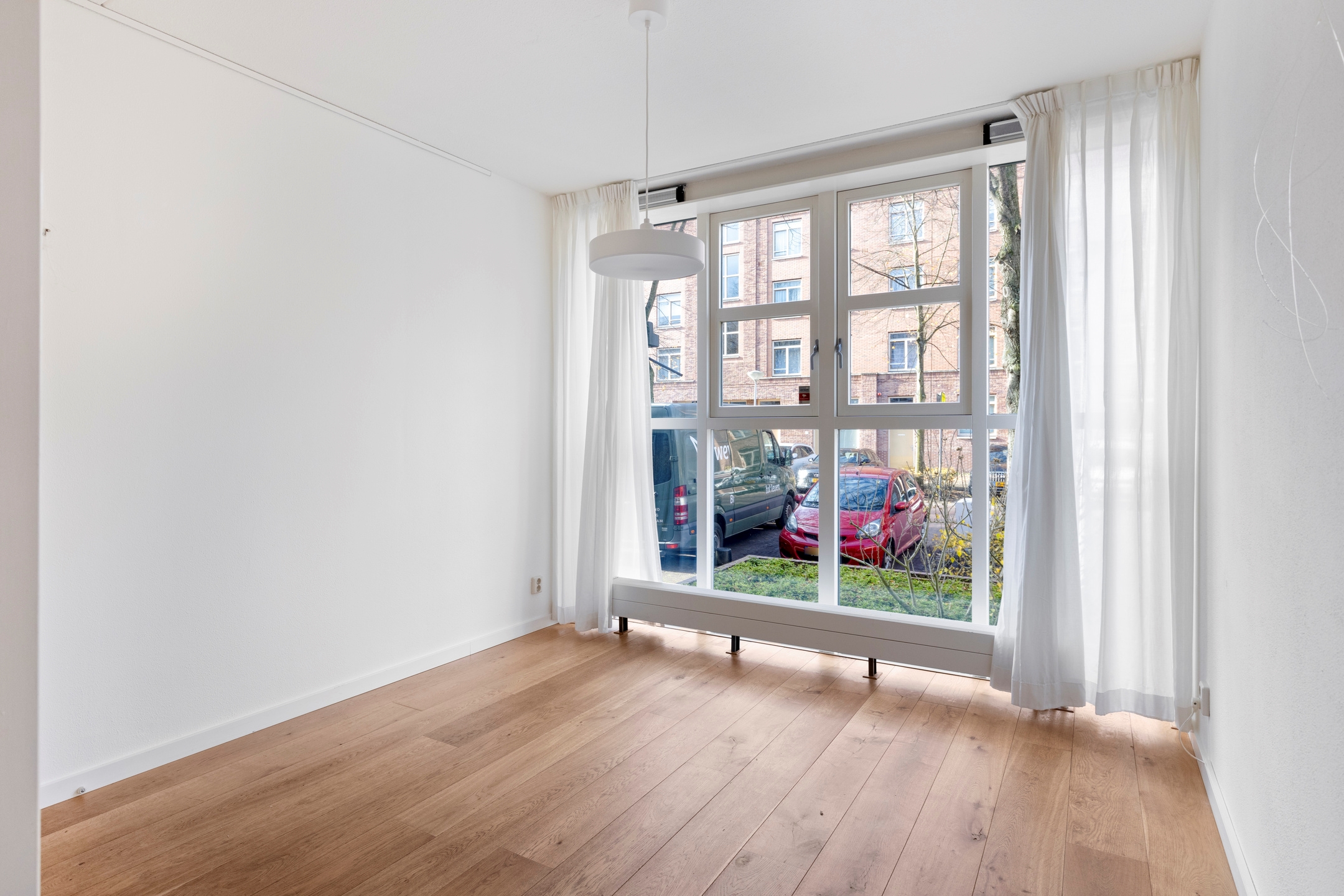 Louise Henriëttestraat 2