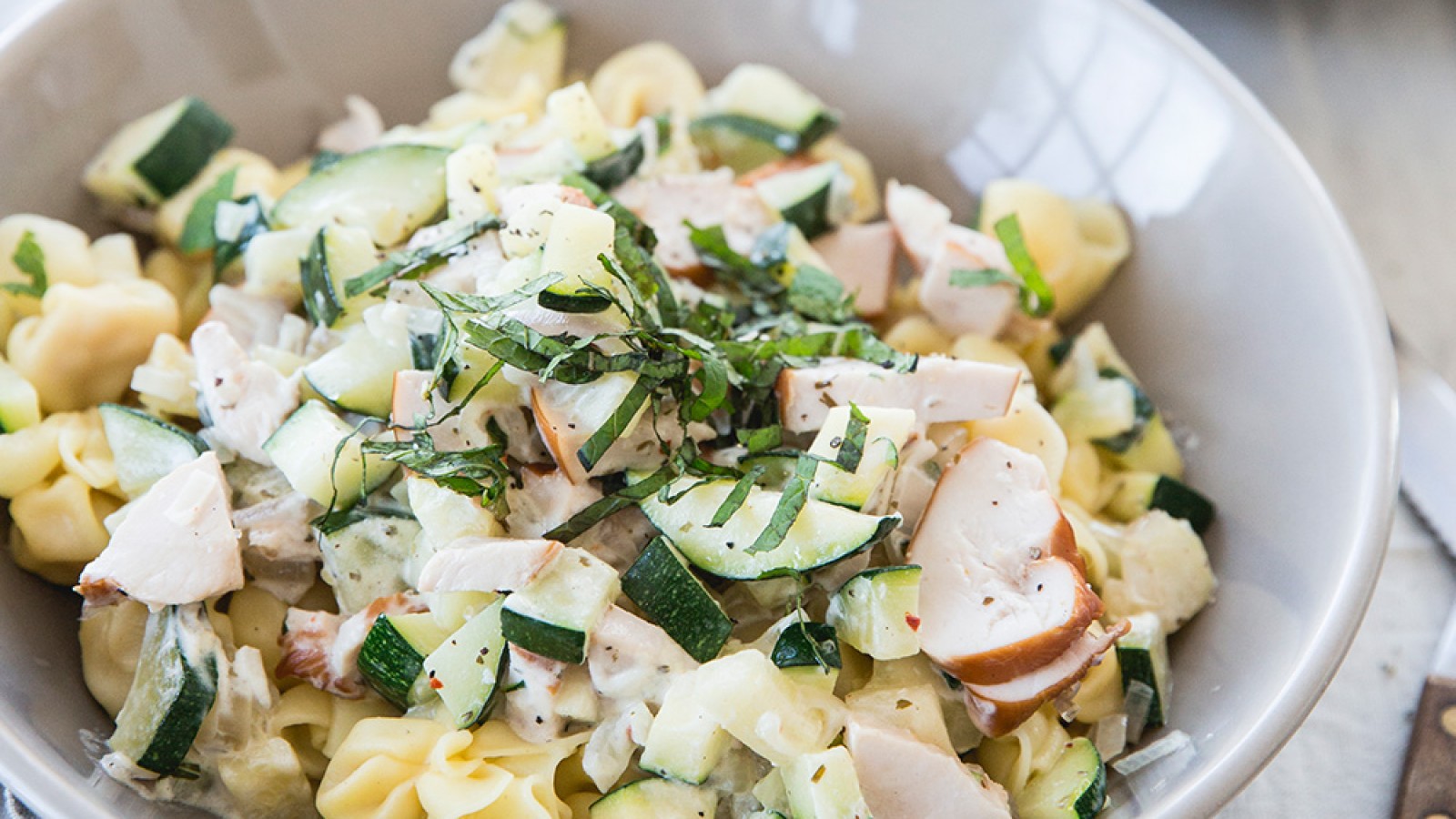 gevulde pasta met courgette - verse oogst