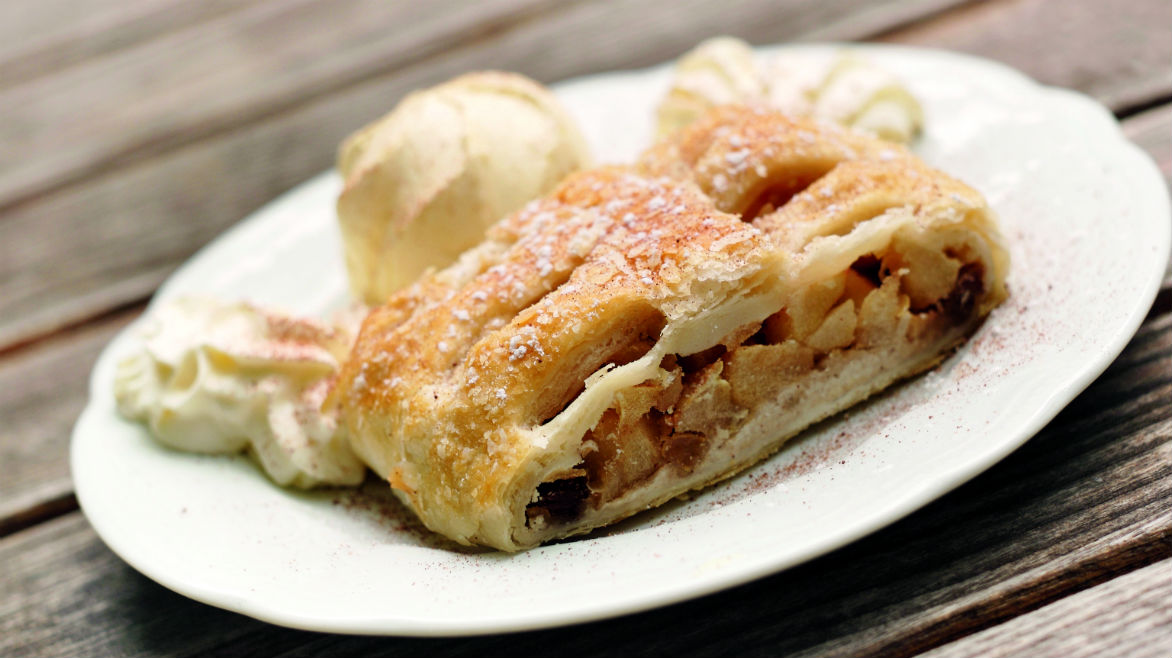 11_Apple_strudel_hr