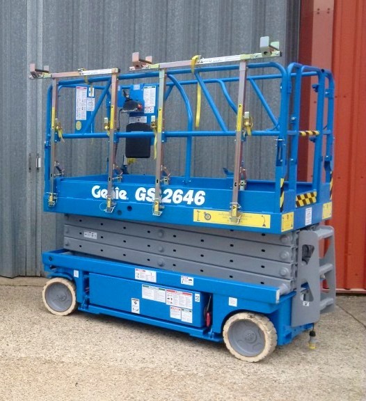 New scissor lift attachment